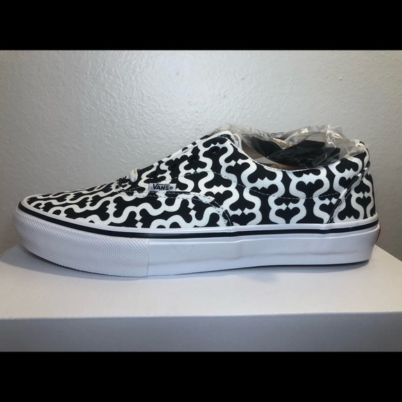 ⚠️SOLD⚠️ Supreme/Vans Monogram S Logo Low “Black” Size 11 - Picture 4 of 10